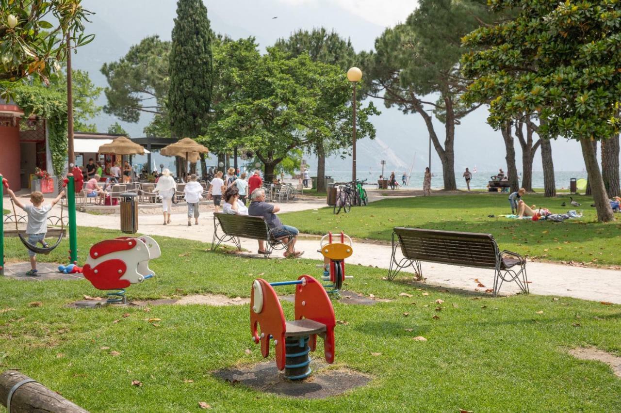 Appartamento Silvy Riva del Garda Luaran gambar