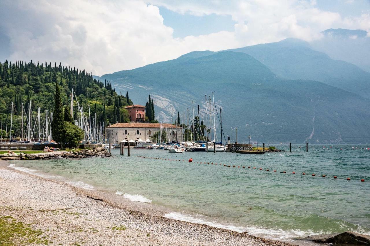 Appartamento Silvy Riva del Garda Luaran gambar