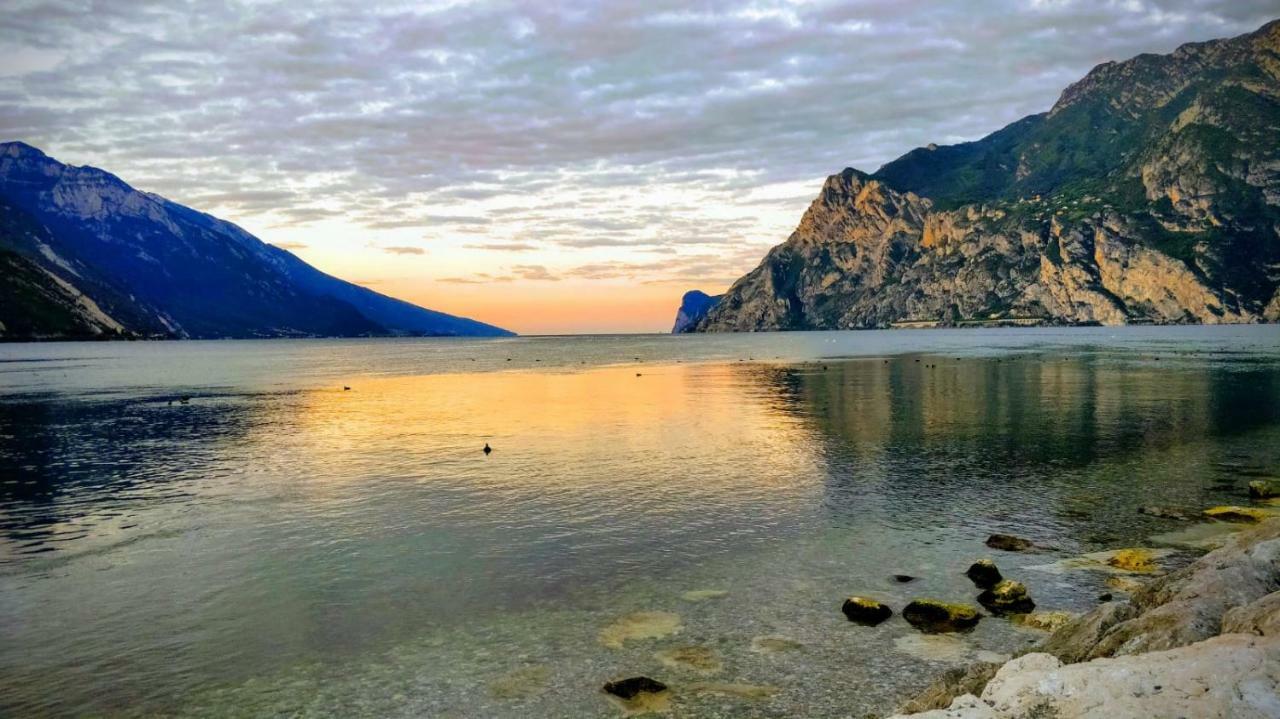 Appartamento Silvy Riva del Garda Luaran gambar