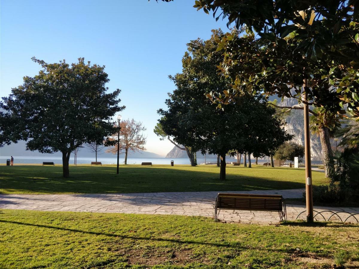 Appartamento Silvy Riva del Garda Luaran gambar